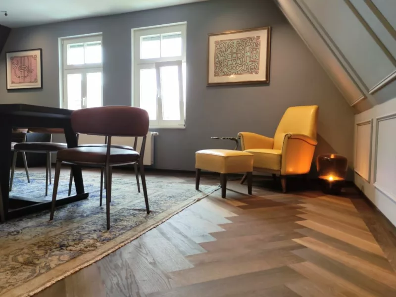 Corner seating