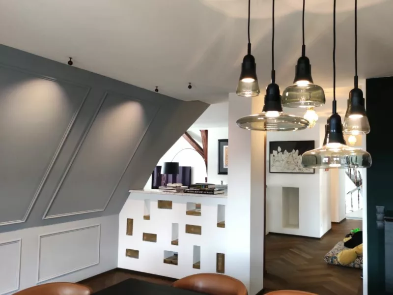 Dining table lighting